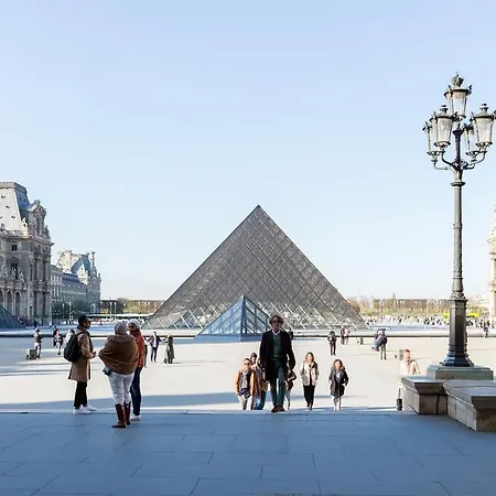 Veeve - Steps From The Louvre