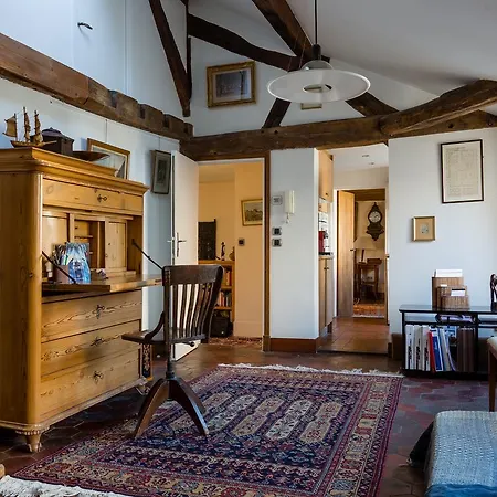 Apartment Veeve - Steps From The Louvre Paris