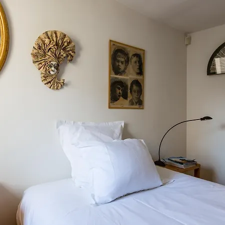 Apartment Veeve - Steps From The Louvre